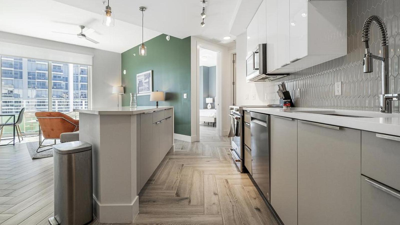 Landing Modern Apartment With Amazing Amenities Форт-Лодердейл Экстерьер фото
