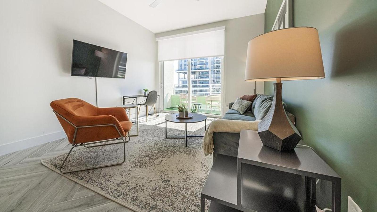 Landing Modern Apartment With Amazing Amenities Форт-Лодердейл Экстерьер фото